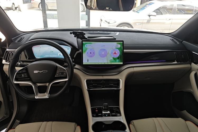 Used BYD Song PLUS New Energy 2024 HONOR Edition DM-i 150km Flagship PLUS Center Console