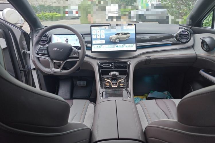 Used BYD Song PLUS New Energy 2024 HONOR Edition DM-i 110km Flagship PLUS Center Console