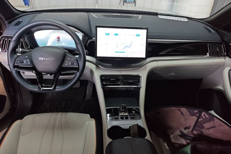Used BYD Song PLUS New Energy 2024 Honor Edition EV 520km Luxury Model Center Console
