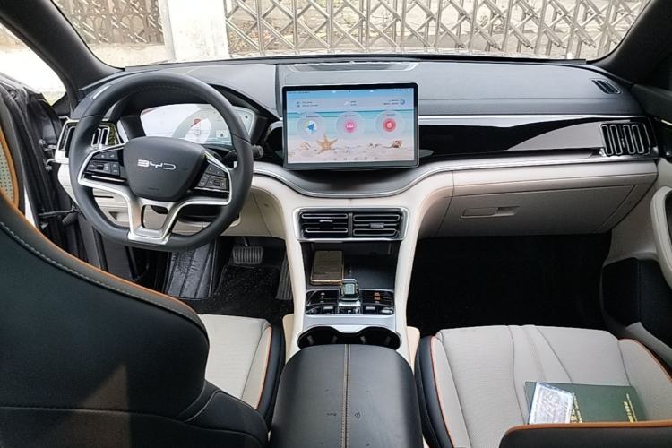 Used BYD Song PLUS New Energy 2024 HONOR Edition DM-i 110km Flagship PLUS Center Console