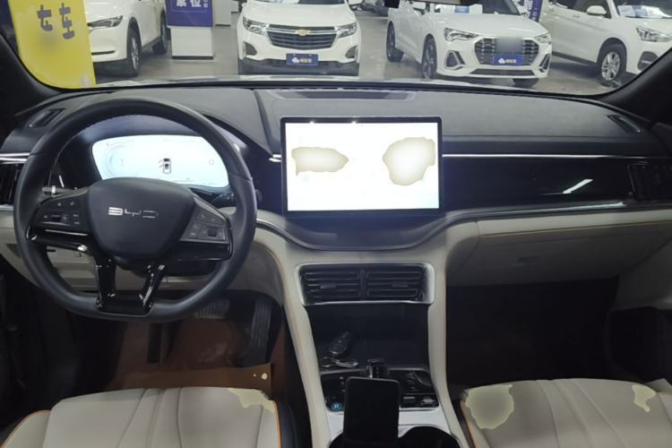 Used BYD Song PLUS New Energy 2024 HONOR Edition DM-i 110km Flagship Model Center Console