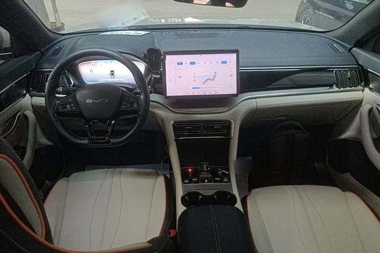 Used BYD Song PLUS New Energy 2024 Honor Edition EV 520km Luxury Model Center Console