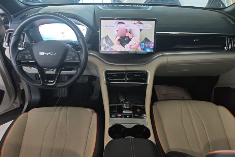 Used BYD Song PLUS New Energy 2024 HONOR Edition DM-i 71km Luxury Model Center Console