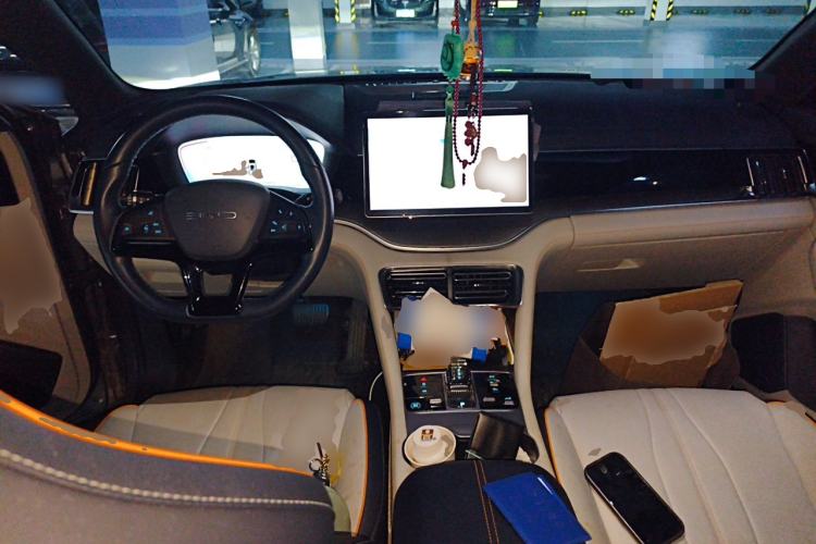Used BYD Song PLUS New Energy 2024 Honor Edition EV 520km Luxury Model Center Console