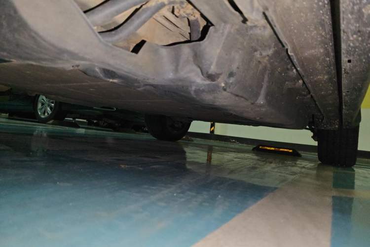 Used BYD Song PLUS New Energy 2024 HONOR Edition DM-i 110km Flagship Model Chassis Front Left