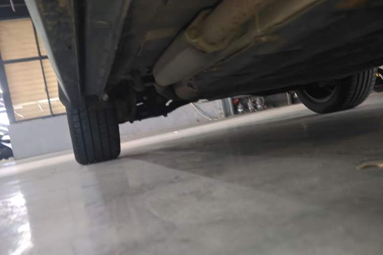 Used BYD Song PLUS New Energy 2024 HONOR Edition DM-i 110km Flagship Model Chassis Front Right