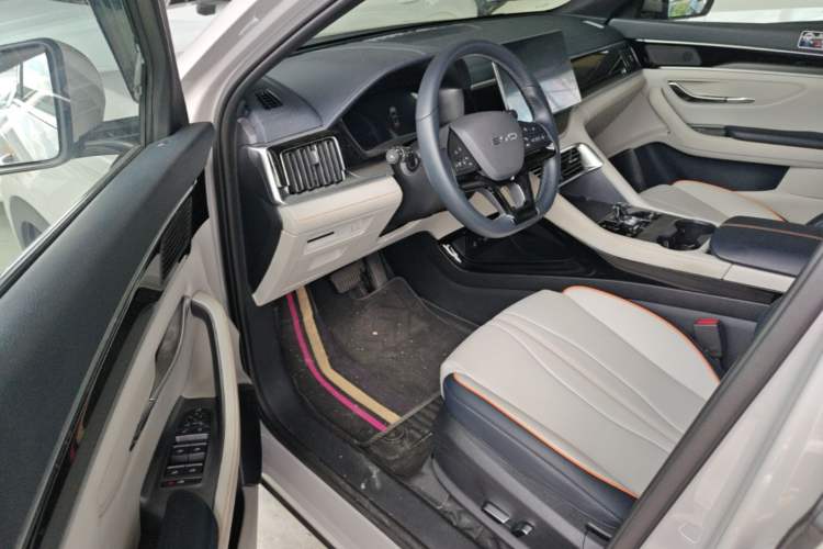 Used BYD Song PLUS New Energy 2024 Honor Edition EV 520km Premium Model Driver Seat