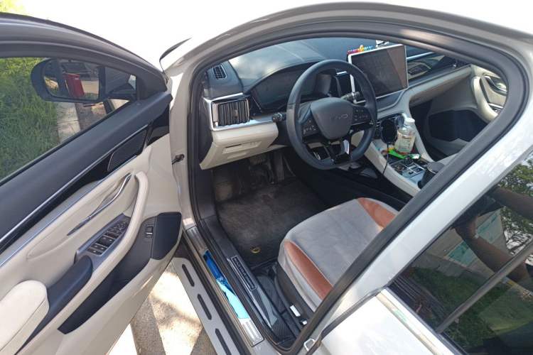Used BYD Song PLUS New Energy 2024 HONOR Edition DM-i 71km Luxury Model Driver Seat