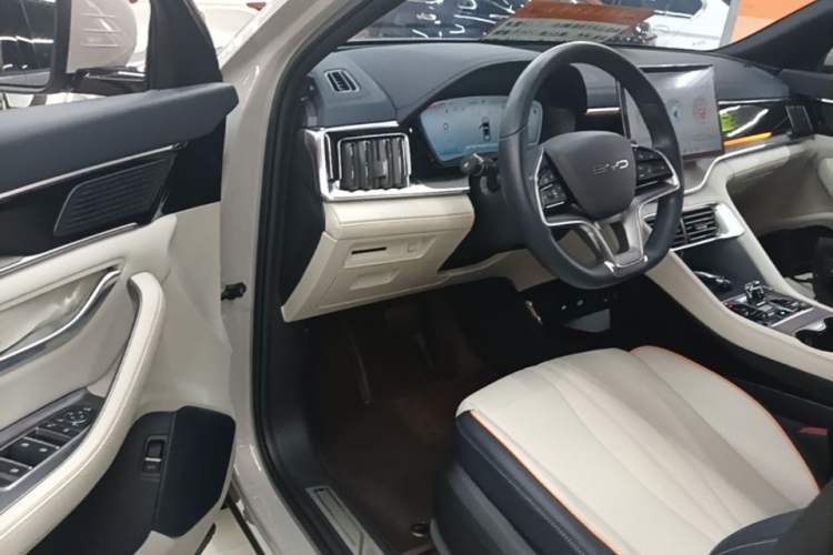 Used BYD Song PLUS New Energy 2024 Honor Edition EV 520km Flagship Model Driver Seat