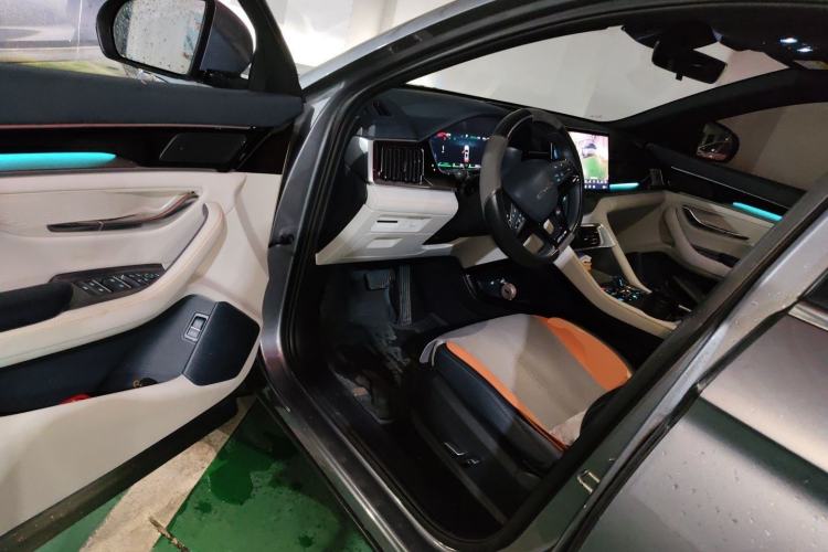 Used BYD Song PLUS New Energy 2024 HONOR Edition DM-i 110km Flagship Model Driver Seat