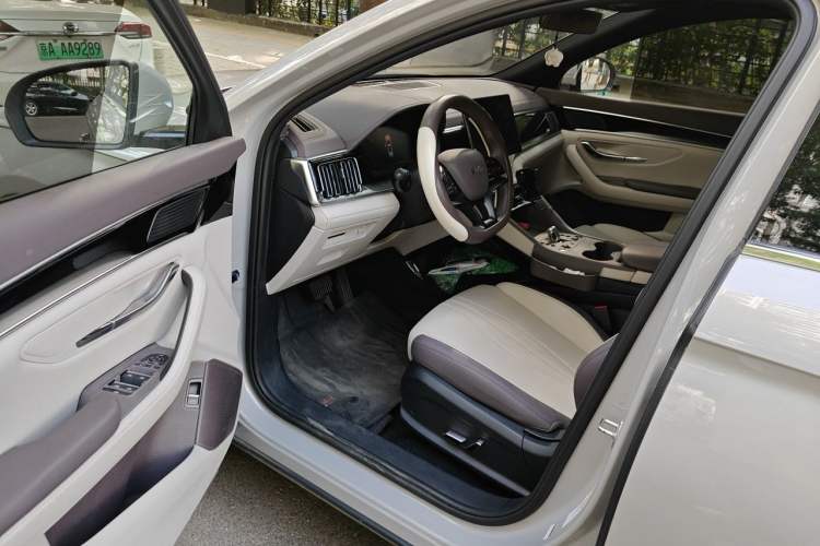 Used BYD Song PLUS New Energy 2024 Honor Edition EV 520km Luxury Model Driver Seat