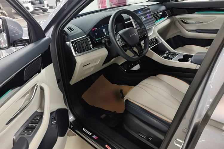 Used BYD Song PLUS New Energy 2024 HONOR Edition DM-i 110km Flagship Model Driver Seat