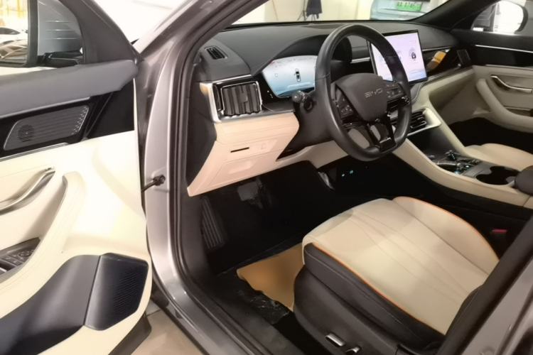 Used BYD Song PLUS New Energy 2024 Honor Edition EV 520km Luxury Model Driver Seat