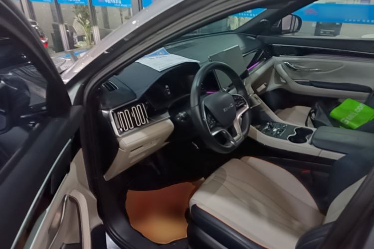 Used BYD Song PLUS New Energy 2024 HONOR Edition DM-i 110km Flagship PLUS Driver Seat