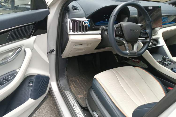 Used BYD Song PLUS New Energy 2024 EV 520km Navigation Glory Edition Driver Seat