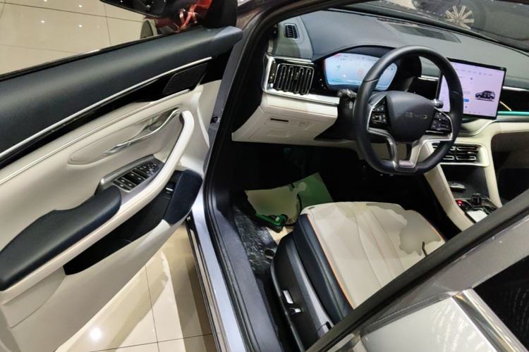 Used BYD Song PLUS New Energy 2024 HONOR Edition DM-i 110km Flagship PLUS Driver Seat