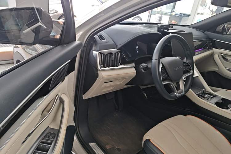 Used BYD Song PLUS New Energy 2024 HONOR Edition DM-i 150km Flagship PLUS Driver Seat