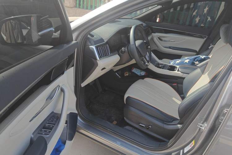 Used BYD Song PLUS New Energy 2024 HONOR Edition DM-i 110km Flagship PLUS Driver Seat