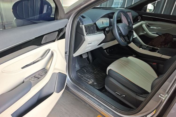 Used BYD Song PLUS New Energy 2024 Honor Edition EV 520km Luxury Model Driver Seat
