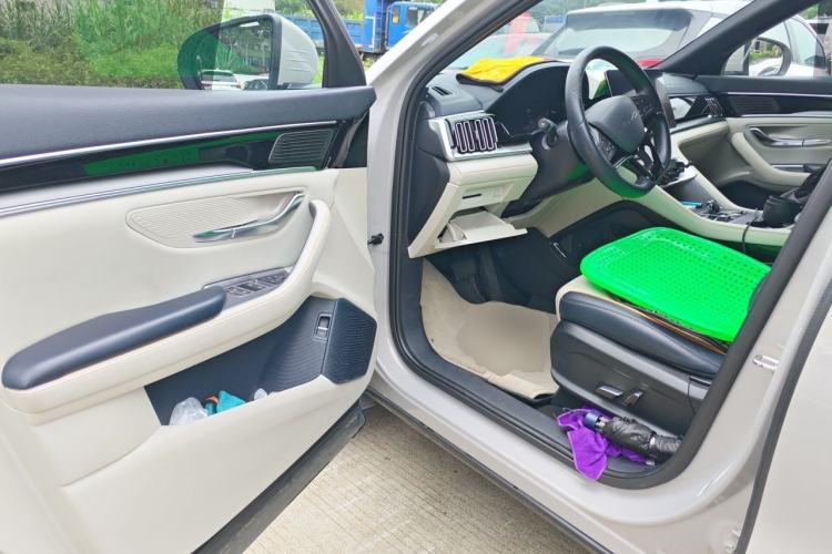 Used BYD Song PLUS New Energy 2024 HONOR Edition DM-i 110km Flagship Model Driver Seat