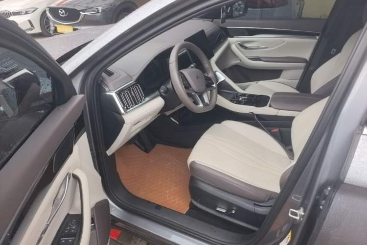 Used BYD Song PLUS New Energy 2024 EV 520km Navigation Glory Edition Driver Seat