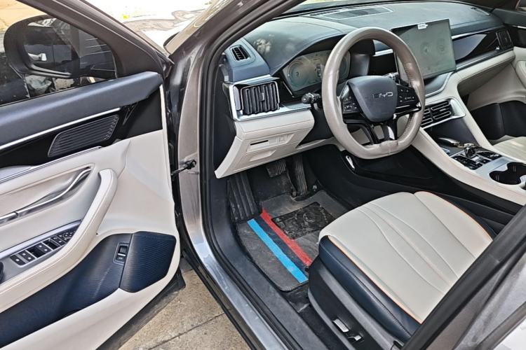 Used BYD Song PLUS New Energy 2024 HONOR Edition DM-i 110km Flagship Model Driver Seat