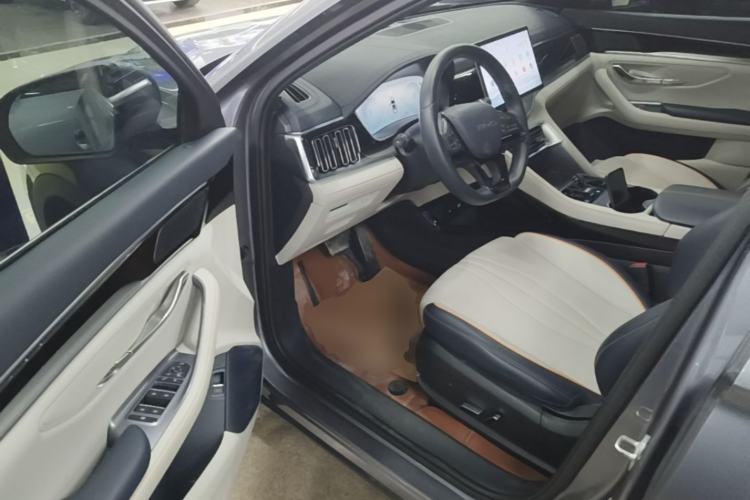 Used BYD Song PLUS New Energy 2024 HONOR Edition DM-i 110km Flagship Model Driver Seat