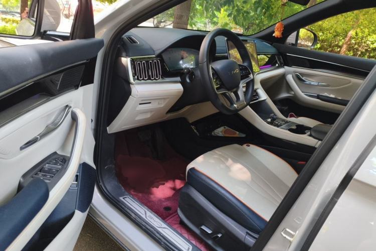 Used BYD Song PLUS New Energy 2024 HONOR Edition DM-i 150km Flagship PLUS Driver Seat