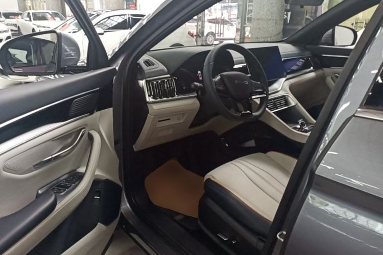 Used BYD Song PLUS New Energy 2024 HONOR Edition DM-i 110km Flagship Model Driver Seat