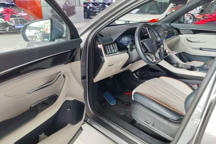 Used BYD Song PLUS New Energy 2024 HONOR Edition DM-i 110km Flagship PLUS Driver Seat