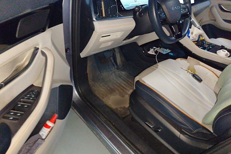 Used BYD Song PLUS New Energy 2024 Honor Edition EV 520km Luxury Model Driver Seat