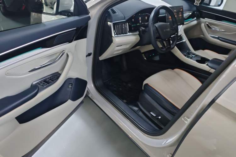 Used BYD Song PLUS New Energy 2024 Honor Edition EV 520km Premium Model Driver Seat