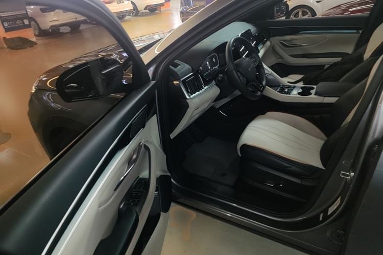 Used BYD Song PLUS New Energy 2024 HONOR Edition DM-i 110km Flagship Model Driver Seat