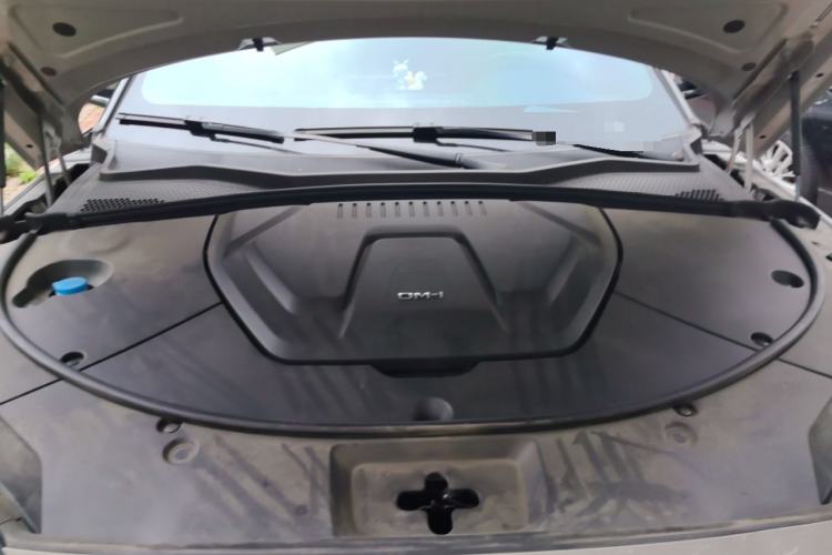 Used BYD Song PLUS New Energy 2024 HONOR Edition DM-i 71km Luxury Model Engine Bay