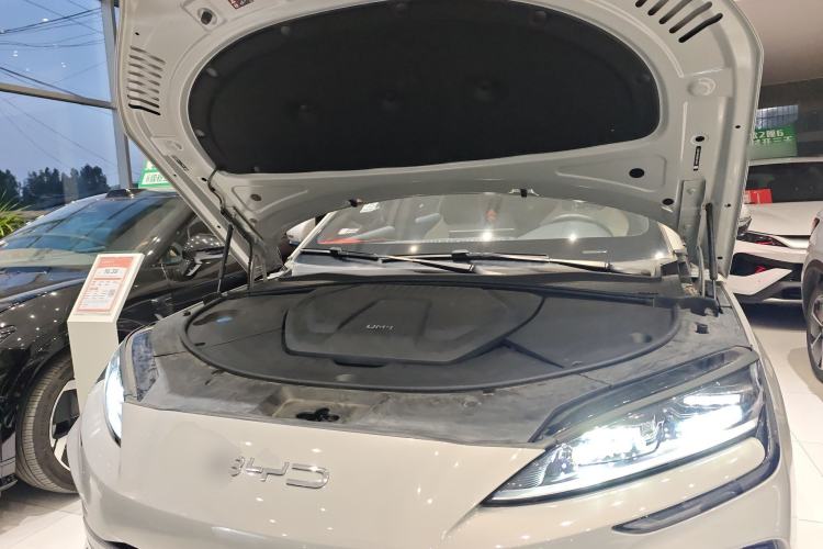 Used BYD Song PLUS New Energy 2024 HONOR Edition DM-i 110km Flagship Model Engine Bay