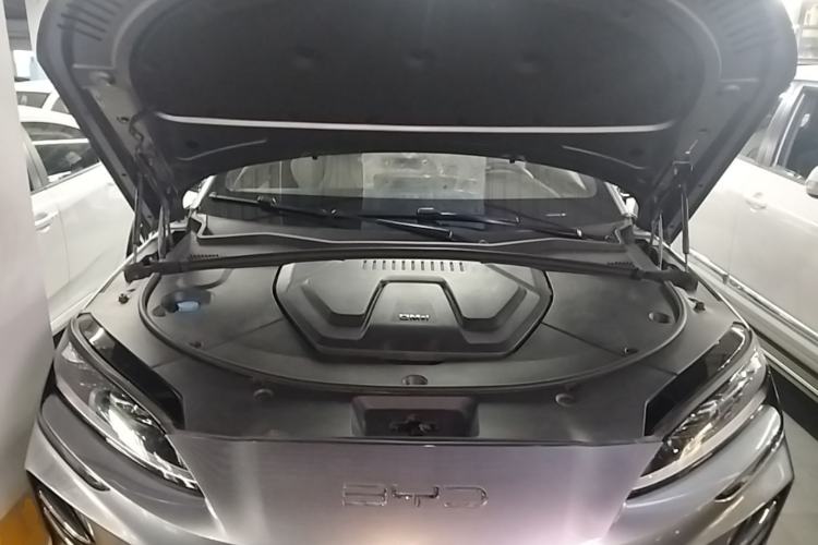 Used BYD Song PLUS New Energy 2024 HONOR Edition DM-i 110km Flagship PLUS Engine Bay