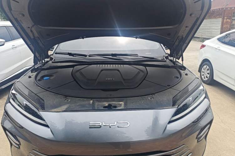 Used BYD Song PLUS New Energy 2024 HONOR Edition DM-i 110km Flagship Model Engine Bay