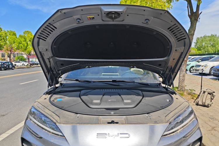 Used BYD Song PLUS New Energy 2024 HONOR Edition DM-i 110km Flagship Model Engine Bay