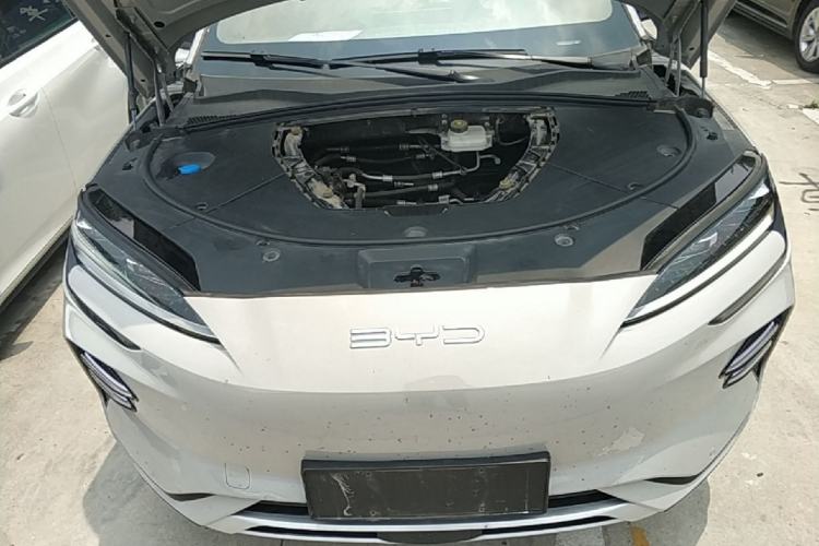 Used BYD Song PLUS New Energy 2024 Honor Edition EV 520km Luxury Model Engine Bay