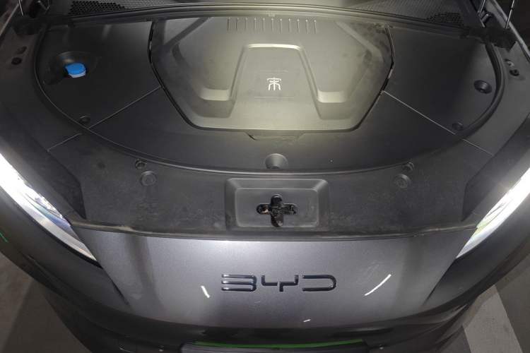 Used BYD Song PLUS New Energy 2024 Honor Edition EV 605km Flagship PLUS Engine Bay