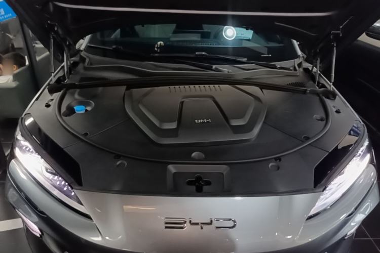 Used BYD Song PLUS New Energy 2024 HONOR Edition DM-i 110km Flagship PLUS Engine Bay