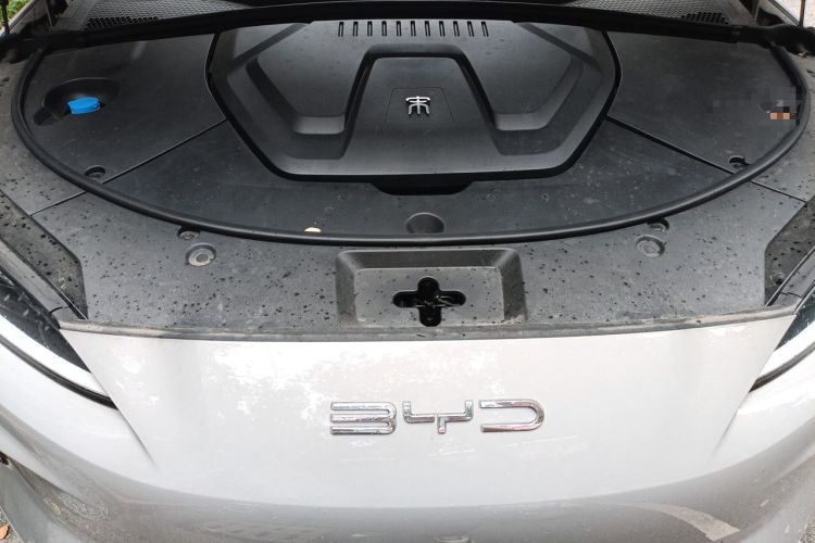 Used BYD Song PLUS New Energy 2024 EV 520km Navigation Glory Edition Engine Bay
