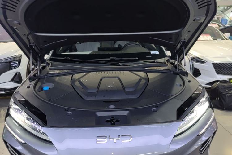 Used BYD Song PLUS New Energy 2024 Honor Edition EV 520km Flagship Model Engine Bay