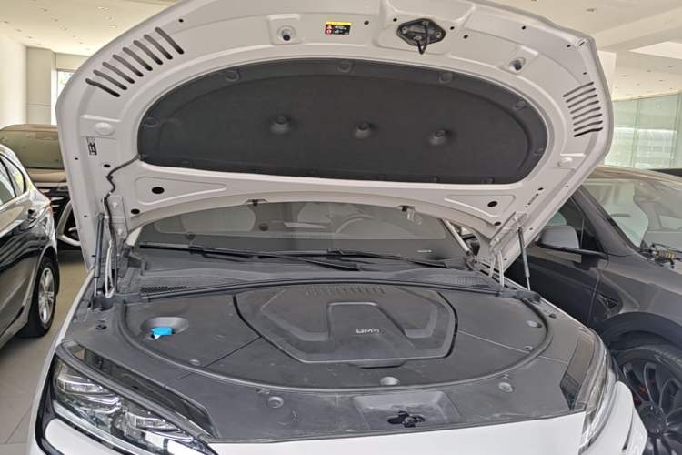 Used BYD Song PLUS New Energy 2024 HONOR Edition DM-i 150km Flagship PLUS Engine Bay