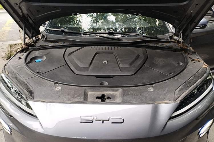 Used BYD Song PLUS New Energy 2024 Honor Edition EV 520km Luxury Model Engine Bay