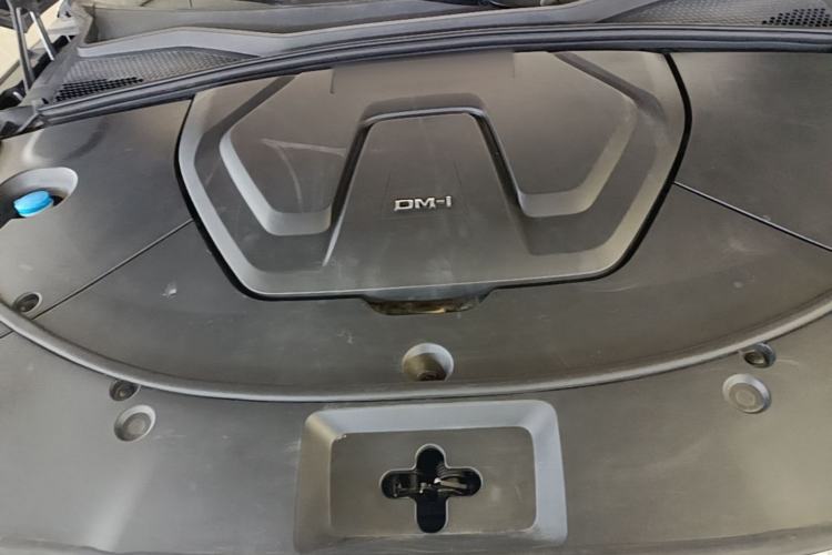 Used BYD Song PLUS New Energy 2024 HONOR Edition DM-i 71km Luxury Model Engine Bay