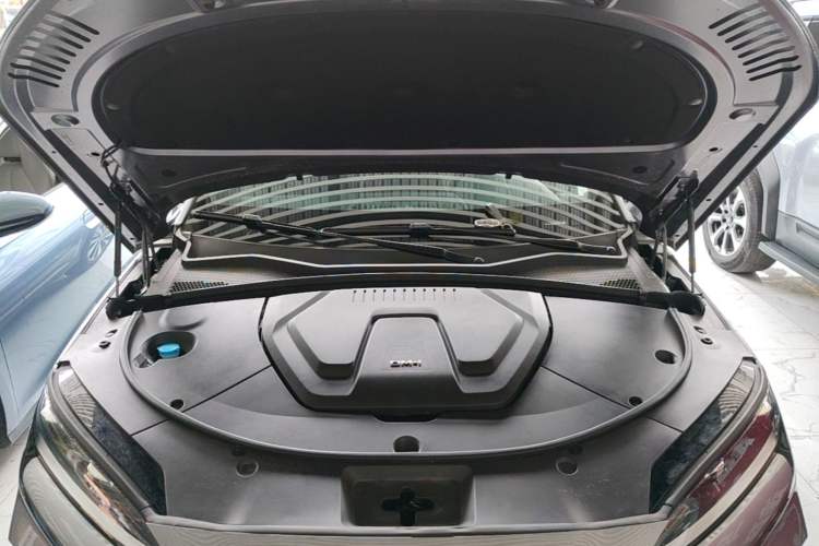Used BYD Song PLUS New Energy 2024 HONOR Edition DM-i 110km Flagship PLUS Engine Bay