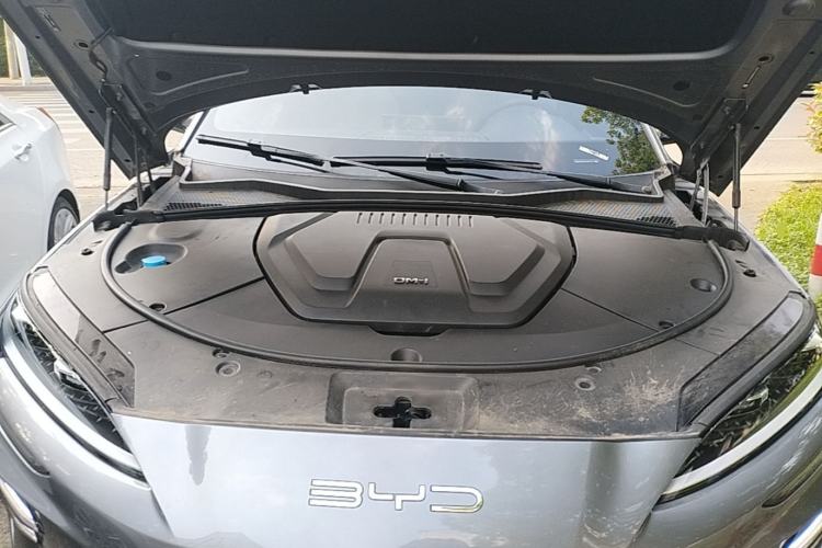Used BYD Song PLUS New Energy 2024 HONOR Edition DM-i 110km Flagship PLUS Engine Bay