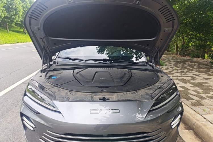 Used BYD Song PLUS New Energy 2024 HONOR Edition DM-i 150km Flagship PLUS Engine Bay