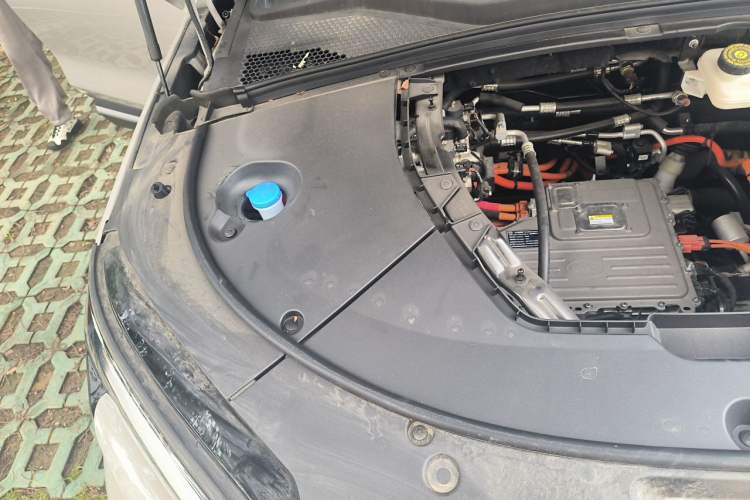 Used BYD Song PLUS New Energy 2024 Honor Edition EV 520km Premium Model Engine Bay Right